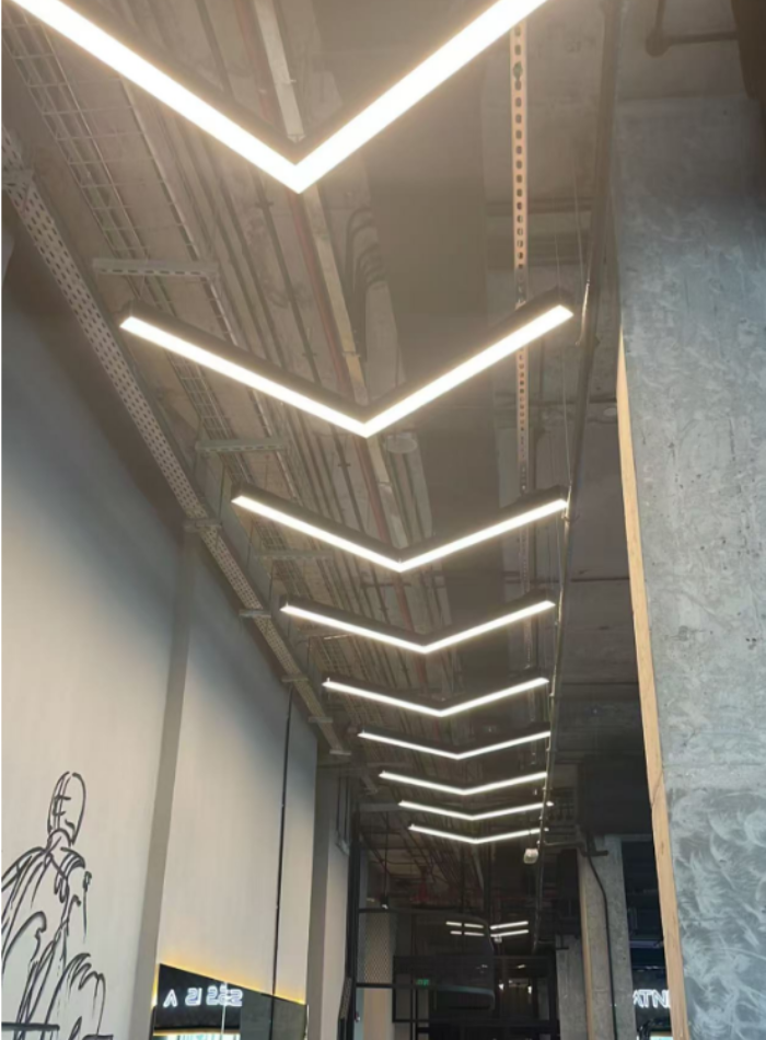 LED Linear Light for Commercial Spaces – Gym, Office, Showroom, Supermarket Lighting